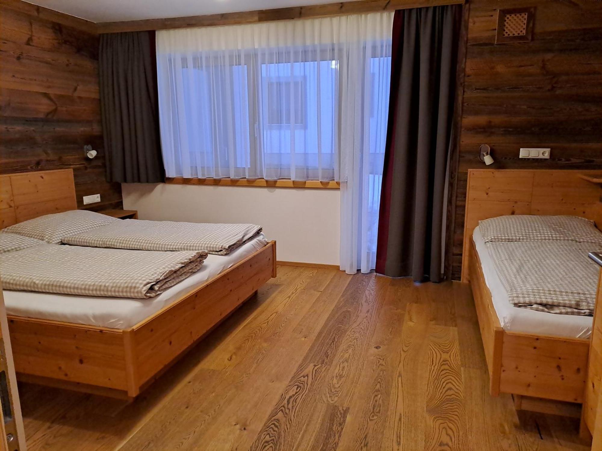 Zimmer & Appartements Schwarzenbacher Sonja & Konrad 克雷纳尔 外观 照片