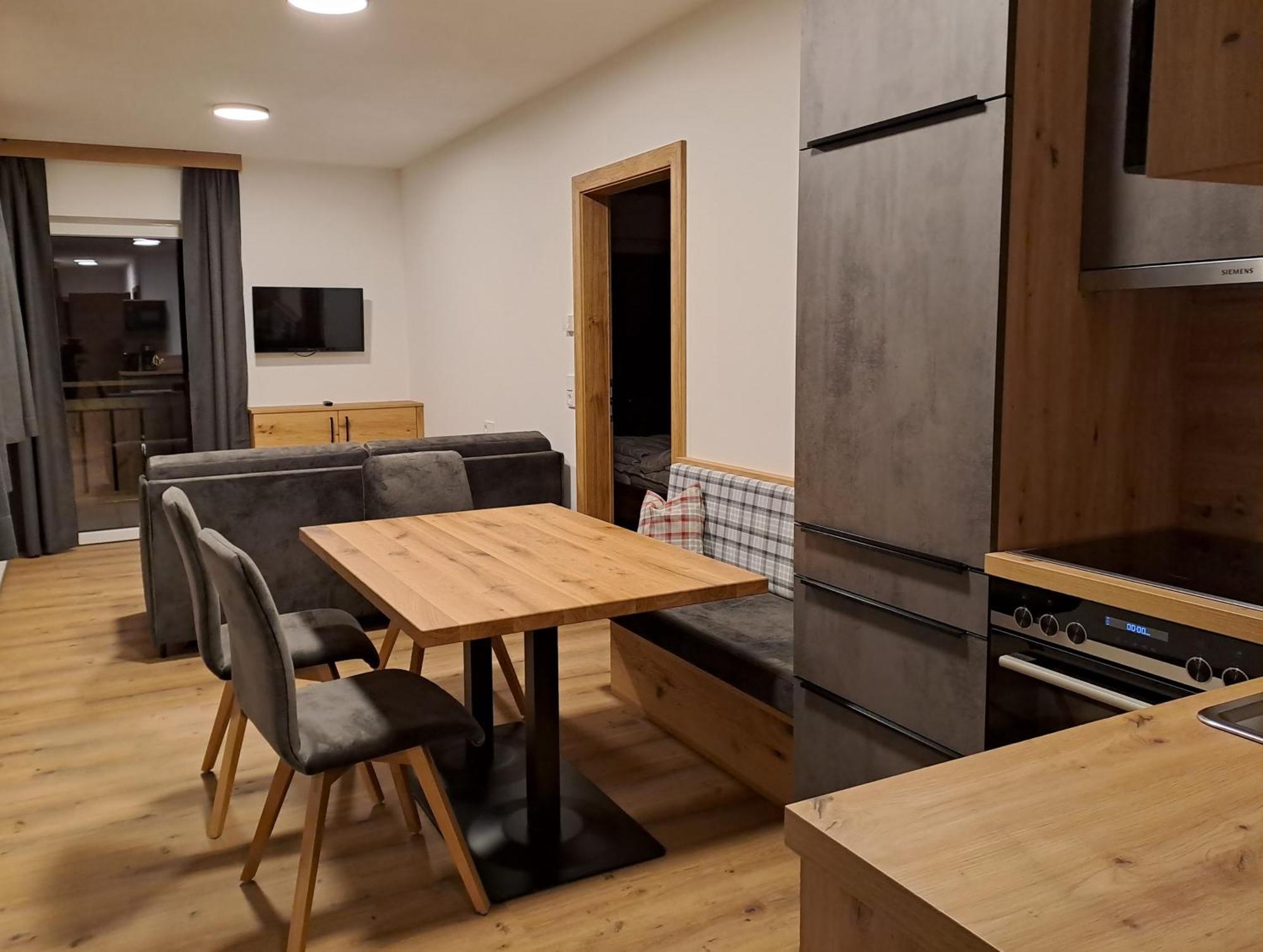 Zimmer & Appartements Schwarzenbacher Sonja & Konrad 克雷纳尔 外观 照片